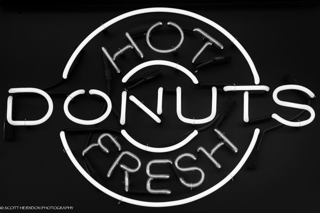 Custom Hot Fresh Donuts Neon Sign Real Neon Light Z1279