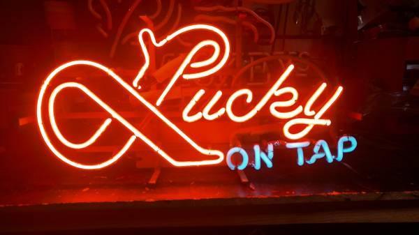 Custom Lucky On Top Neon Sign Tube Neon Light