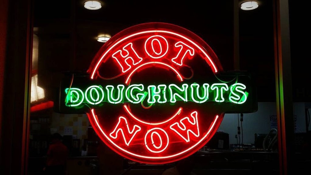 Custom Hot Doughnuts Now Neon Sign Real Neon Light
